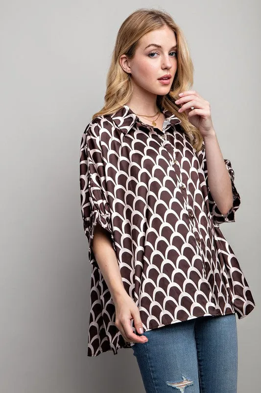 Hot Girl Geo Scallop Satin Button Down Short Sleeve Blouse